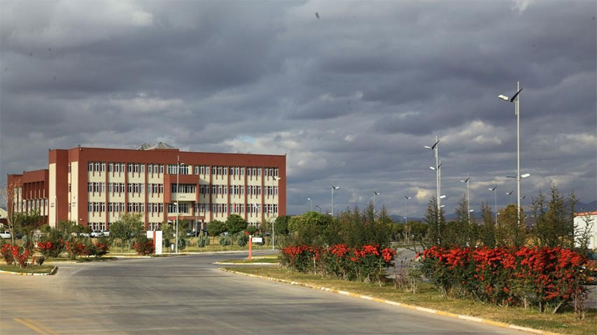 Kampüs Meydanı