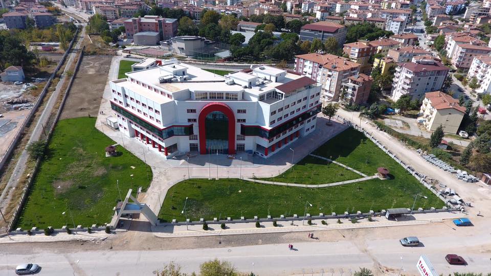 Kampüs Meydanı