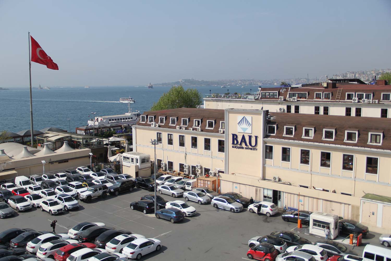 Kampüs Meydanı