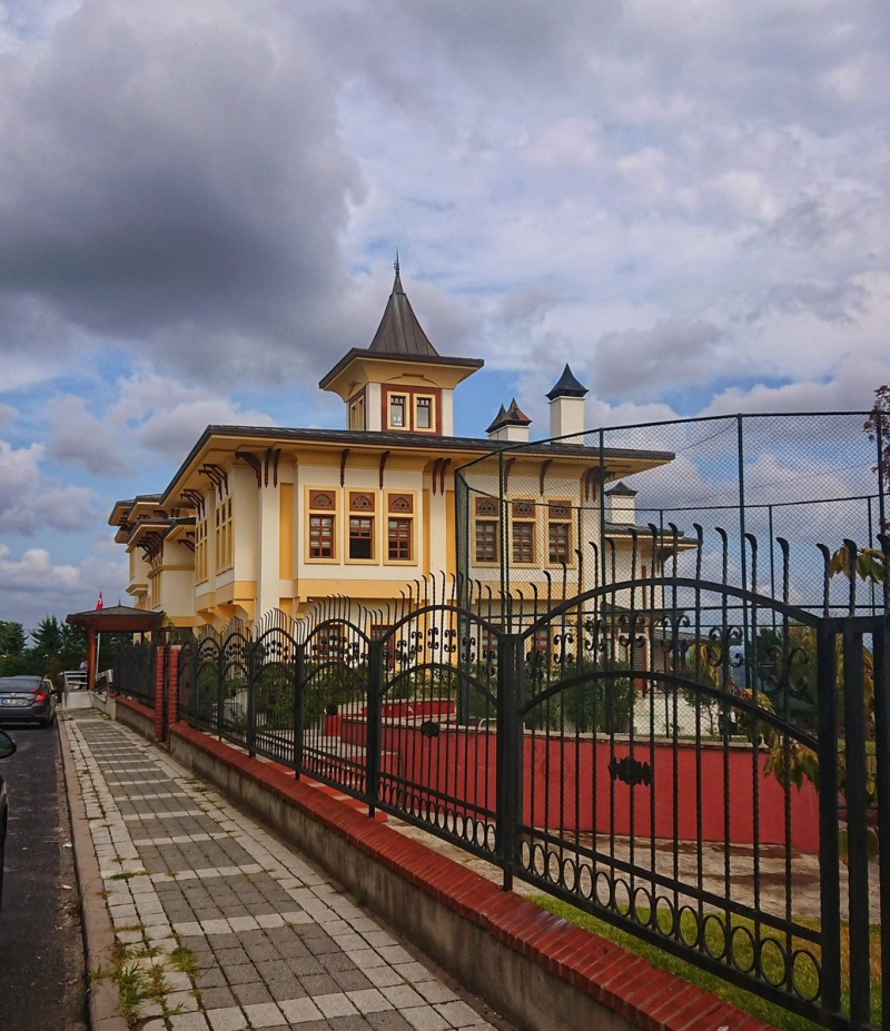 Kampüs Meydanı