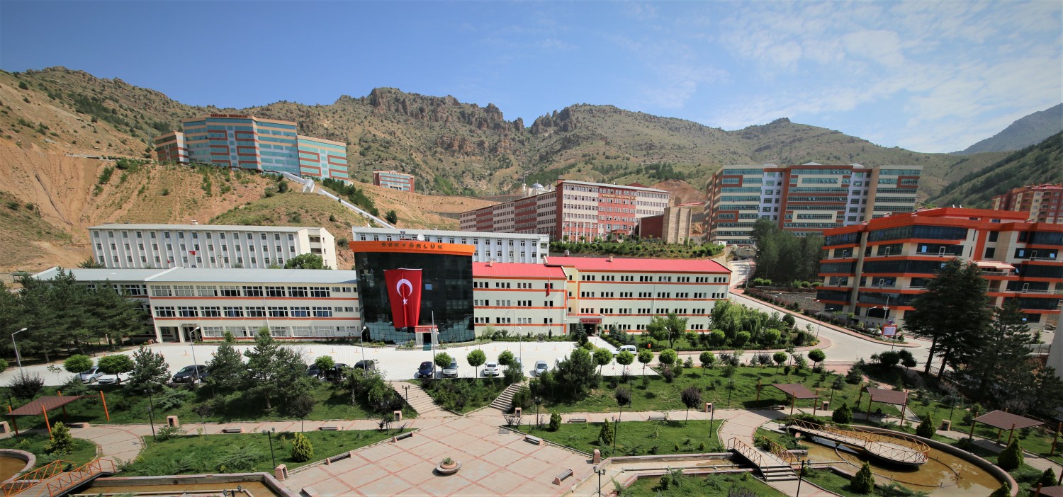 Kampüs Meydanı