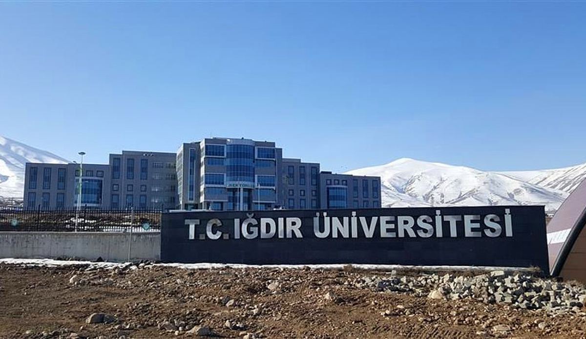 Kampüs Meydanı